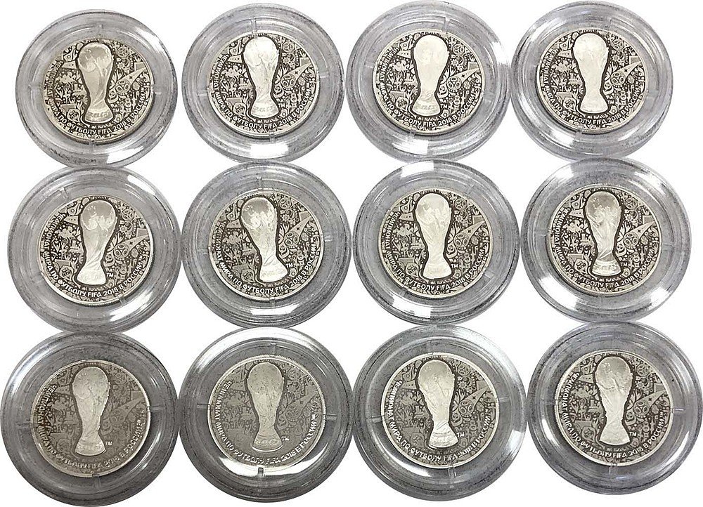 Коллекция Чемпионат мира по футболу FIFA в России 2018 Города + Забивака 12 медалей СПМД