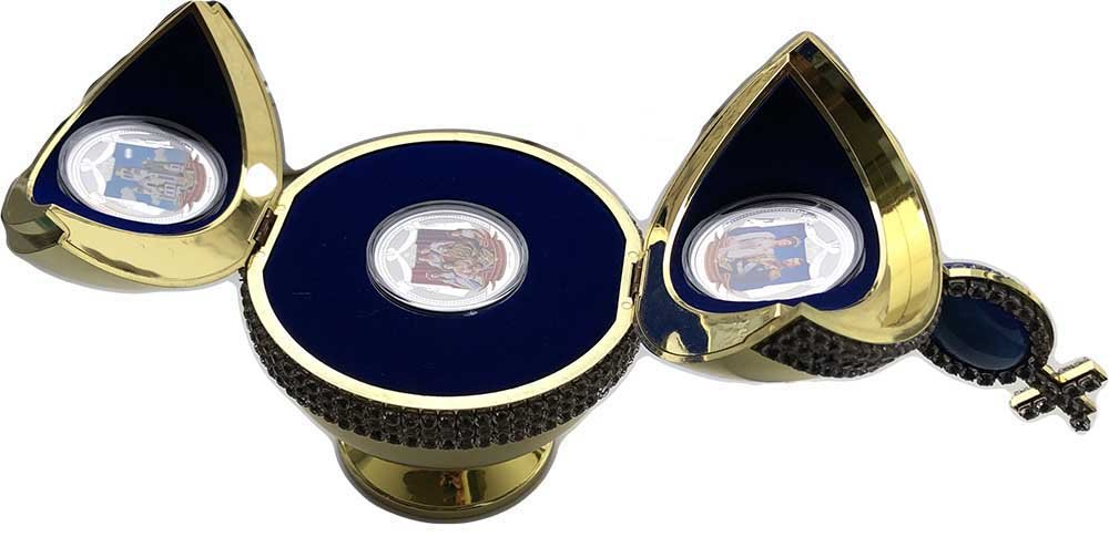 Набор 2 доллара 2009 Последняя русская царская семья: Николай II, Романовы, Храм-на-Крови Фиджи 3 монеты (футляр)