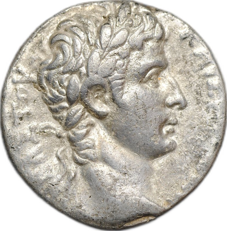 Монета Тетрадрахма 6 года Август Тихе и Оронт Сирия