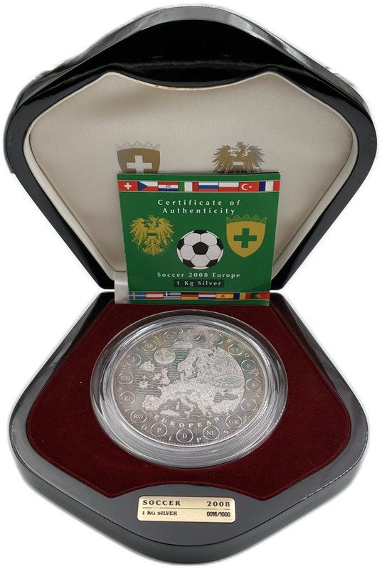 Монета 100 долларов 2008 Чемпионат Европы по футболу УЕФА Либерия