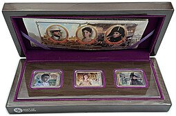 фото для Набор 5 долларов 2012 Война и мир Л. Н. Толстой Острова Кука 3 монеты Аверс