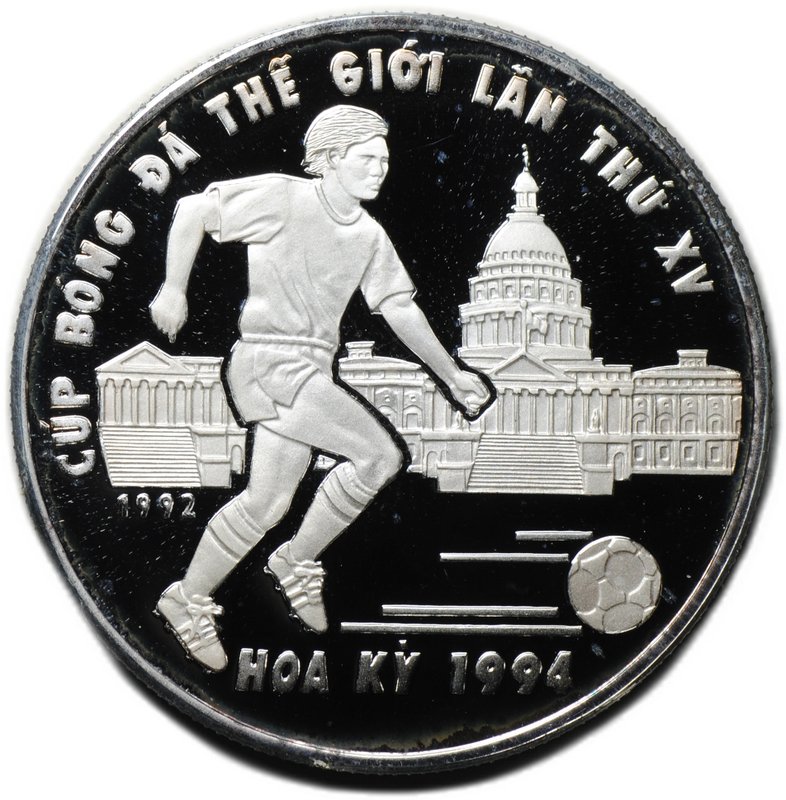 Монета 100 донг 1992 Чемпионат мира по футболу 1994 Вьетнам