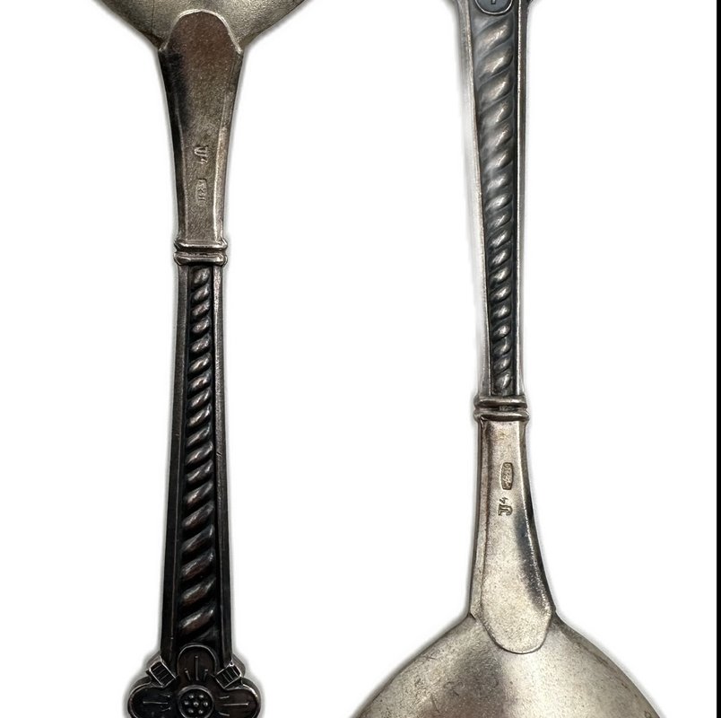 Набор из 4 серебряных столовых ложек с эмалями серебро 916 пробы СССР 182,9 гр