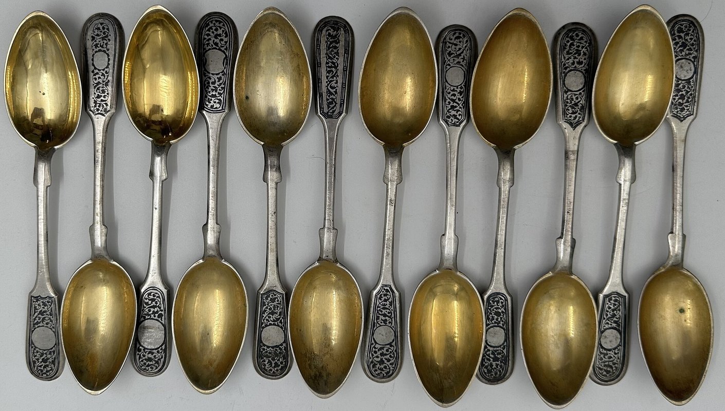 Набор из 12 серебряных столовых ложек с чернью серебро 875 пробы СССР 756 гр
