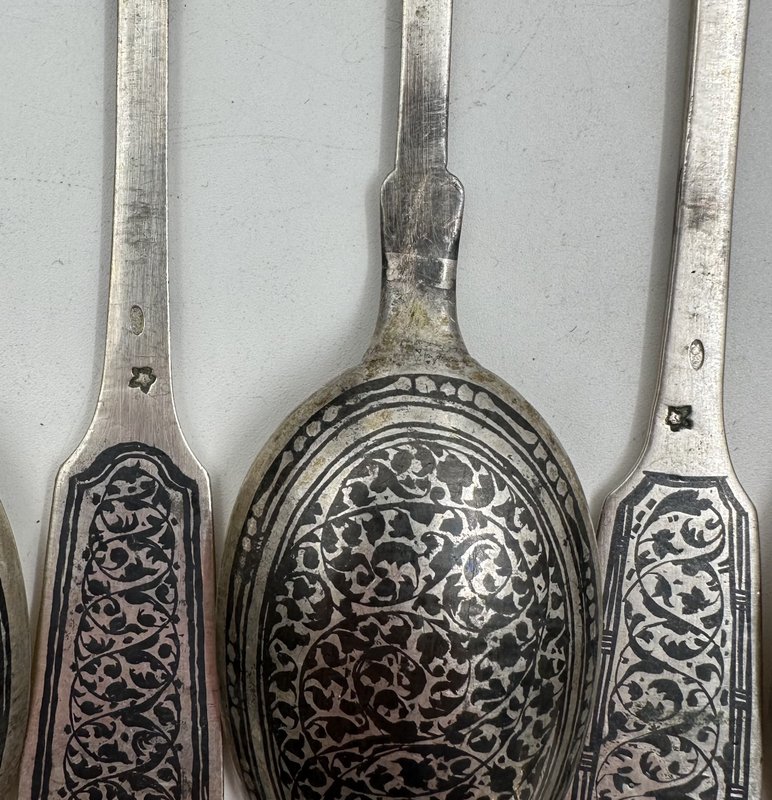 Набор из 12 серебряных столовых ложек с чернью серебро 875 пробы СССР 756 гр