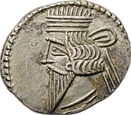 фото для Монета Драхма 10-38 Артабан II Парфия Аверс