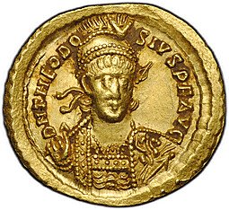 фото для Монета Солид 430-440 Феодосий II Константинополь влево VOT XXX MVLT Византия Восточная Римская империя Аверс